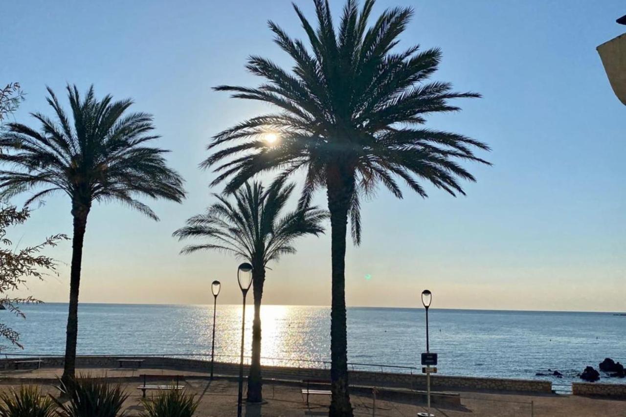 Fully Equipped Beachfront Studio In The Heart Of The City Center Bd Leclerc Antibes Eksteriør bilde
