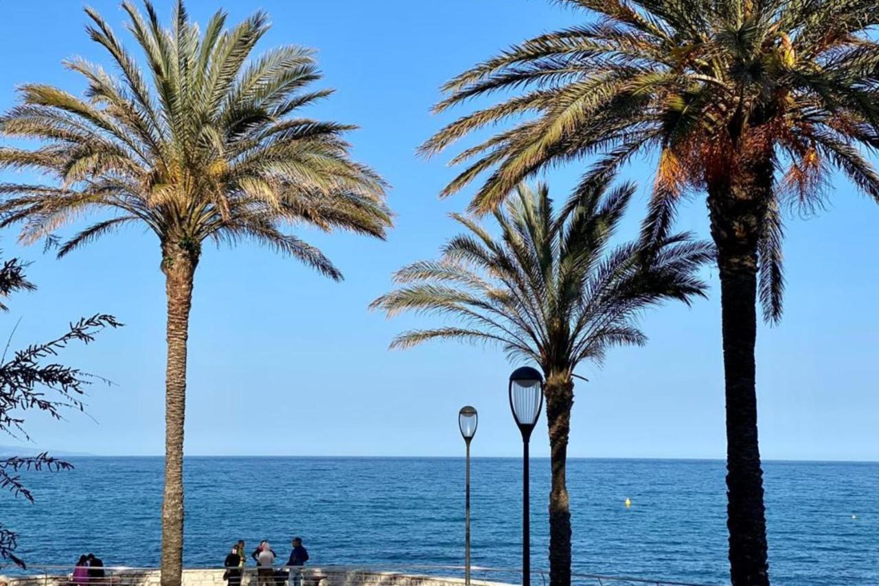 Fully Equipped Beachfront Studio In The Heart Of The City Center Bd Leclerc Antibes Eksteriør bilde