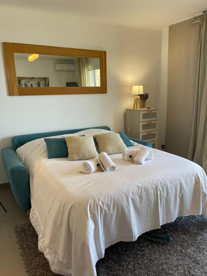 Fully Equipped Beachfront Studio In The Heart Of The City Center Bd Leclerc Antibes Eksteriør bilde