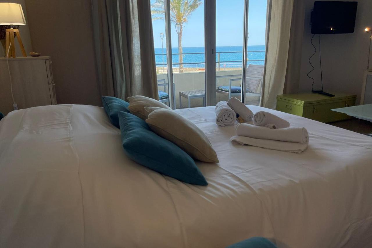 Fully Equipped Beachfront Studio In The Heart Of The City Center Bd Leclerc Antibes Eksteriør bilde