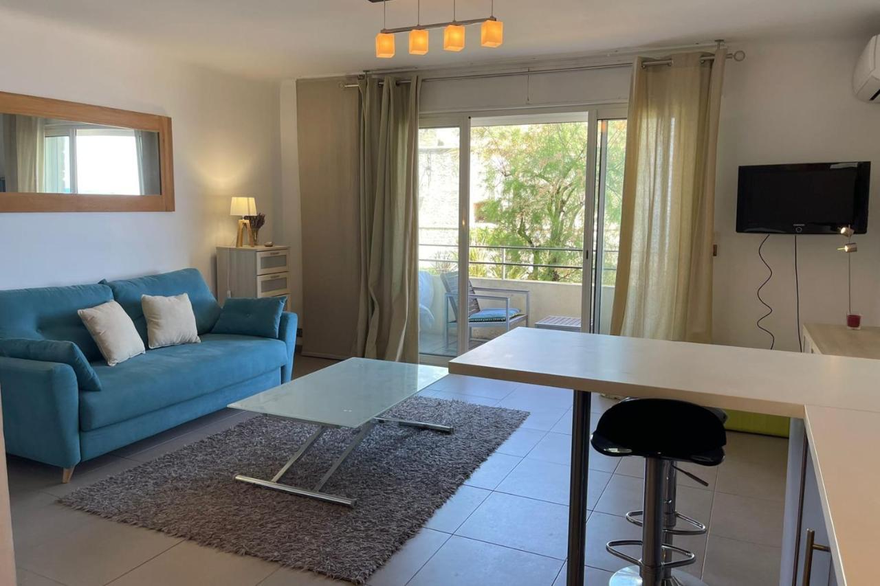 Fully Equipped Beachfront Studio In The Heart Of The City Center Bd Leclerc Antibes Eksteriør bilde